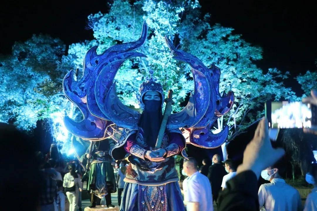 关紫兰:被人遗忘的女画家,她淡泊宁静,与世无争,清醒倔犟