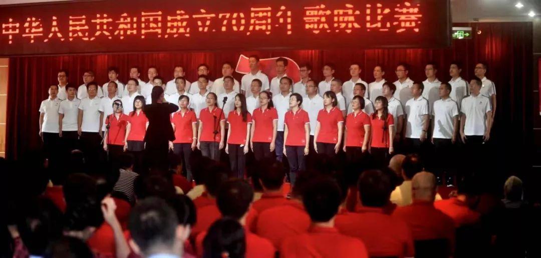 春天来了我们看到了她，我们听到了她。。仿写排比句？